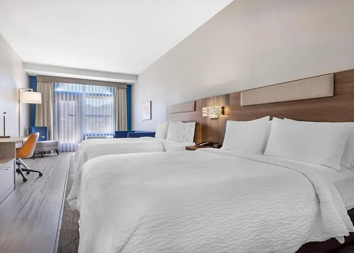 Holiday Inn Express Hotel & Suites Lake Elsinore By Ihg
