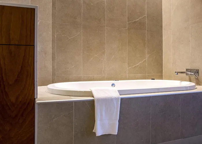 Mercure Sydney Liverpool