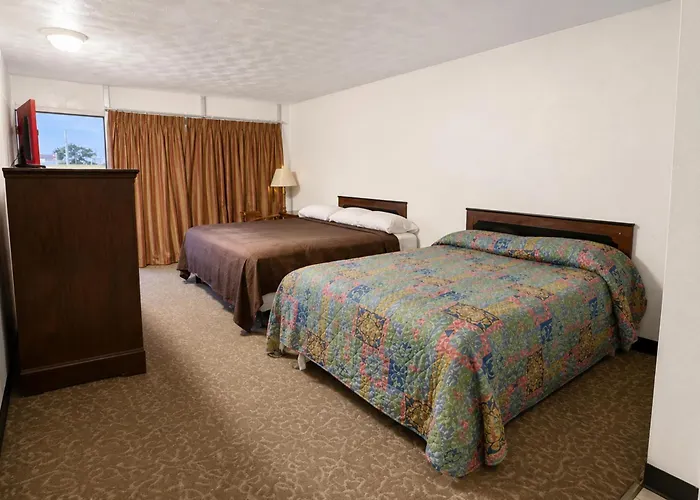 Gray Plaza Motel Benton Rend Lake I-57