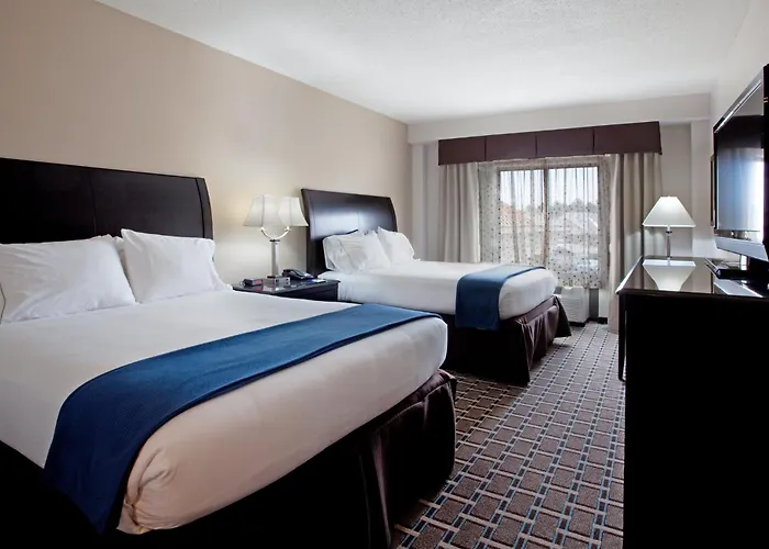 Holiday Inn Express Hotel & Suites Hope Mills-Fayetteville Airport By Ihg