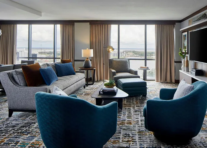 Renaissance Mobile Riverview Plaza Hotel