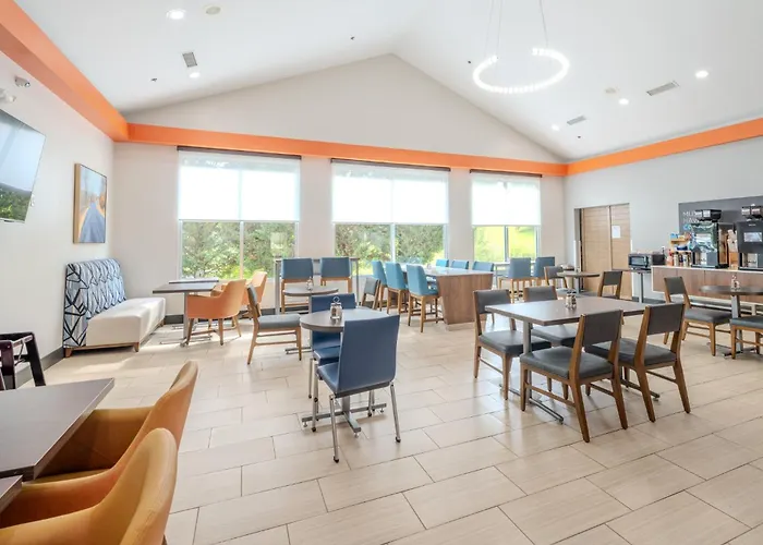 Holiday Inn Express Hotel & Suites Christiansburg By Ihg