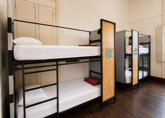 1900 Backpacker's Hostel