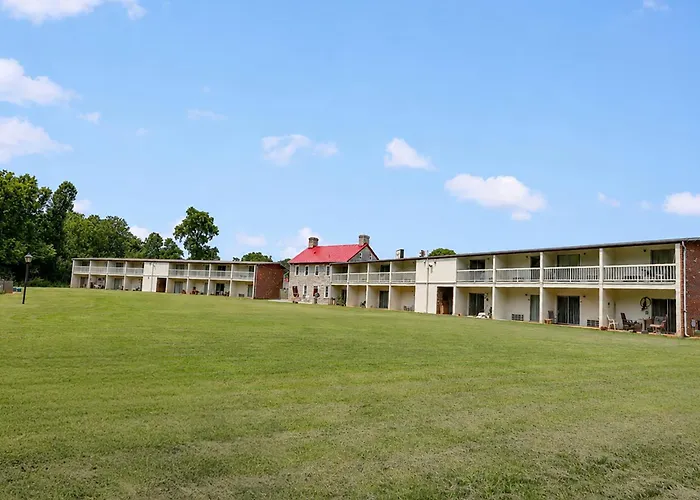 Hometown Inn Staunton Va Near Hwy 11