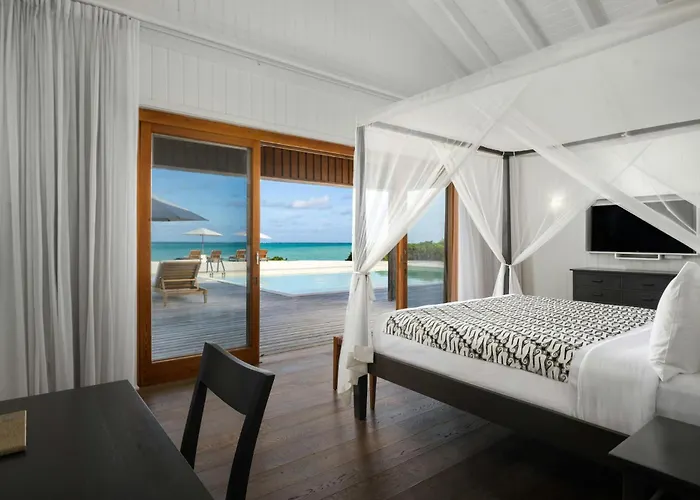 Sandy Point Beach hotels