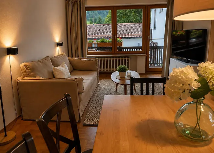 Hotel Garni Koenigslinde - Wandern, Radeln, Skifahren & Geniessen