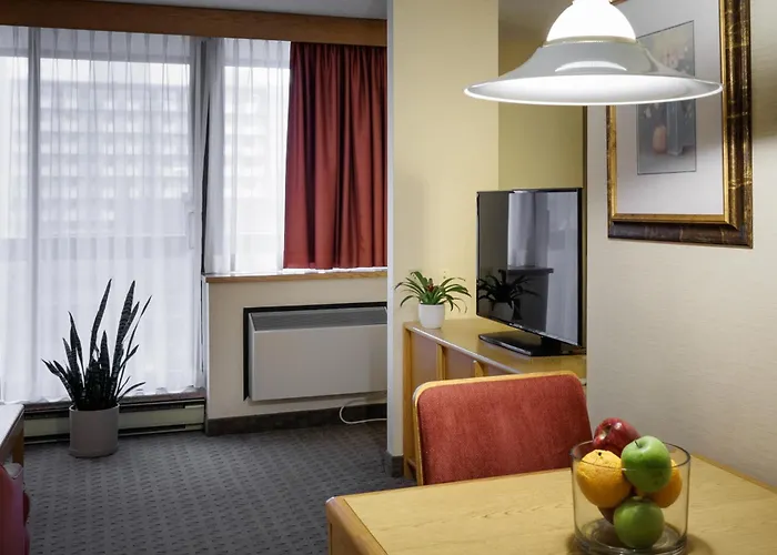Cartier Place Suite Hotel
