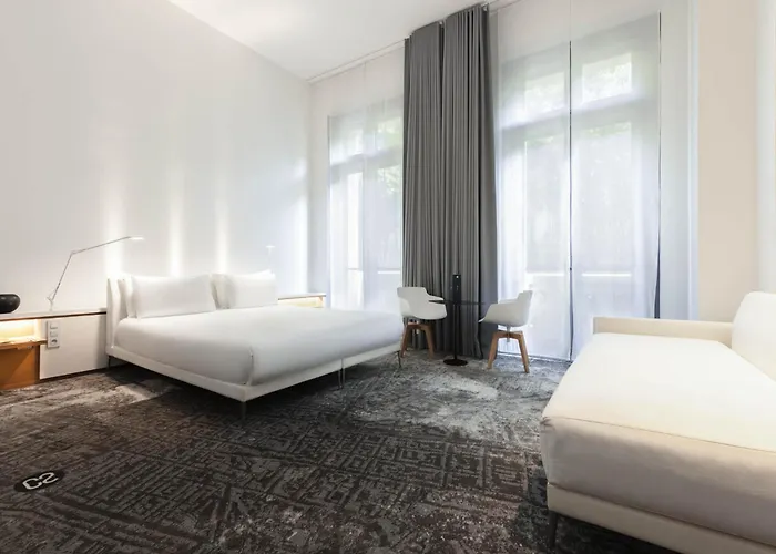 Hotel C2