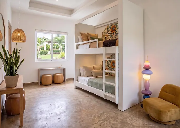 La Optimista Boutique Hotel & Concierge