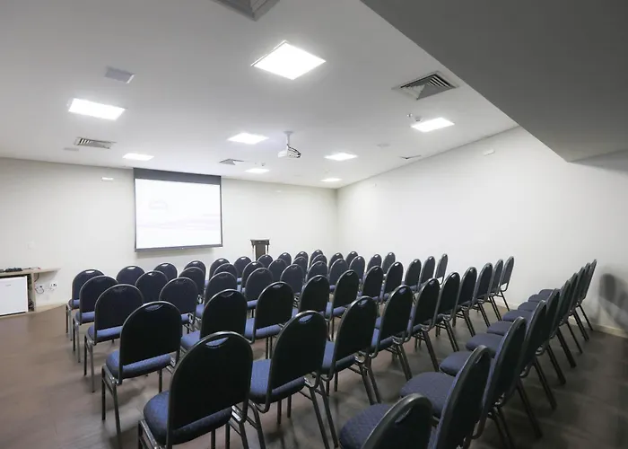 Hotéis de Engenheiro Navarro
