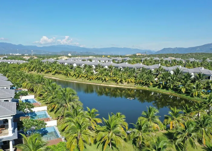 Melia Vinpearl Cam Ranh Beach Resort