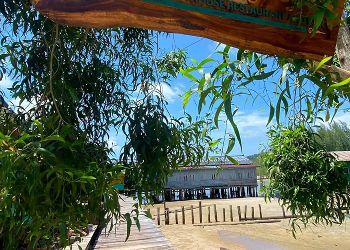 Firefly Beach Guesthouse & Bar Restaurant Koh Rong