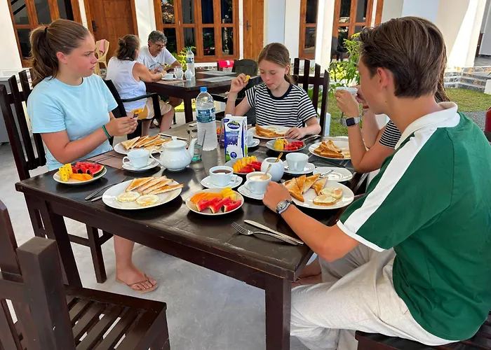 Bay Dreams Beach Hotel&Surf Camp