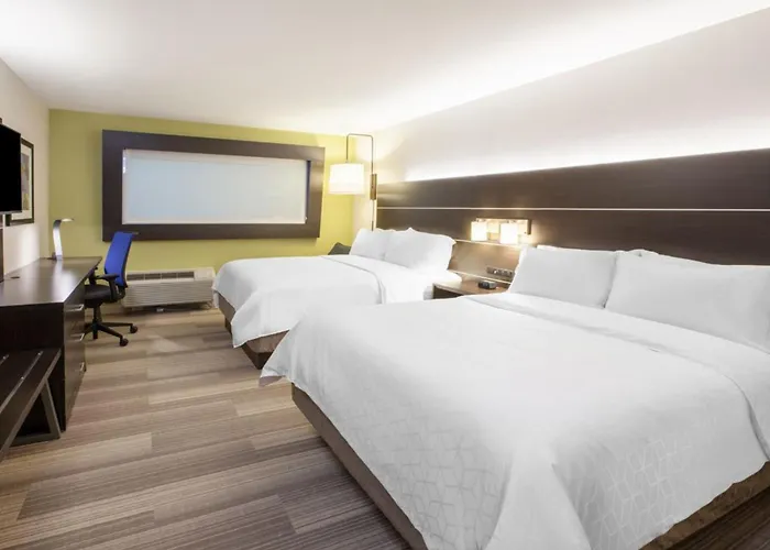 Holiday Inn Express & Suites - Detroit - Dearborn By Ihg
