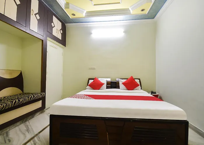Hotel O Raj Palace