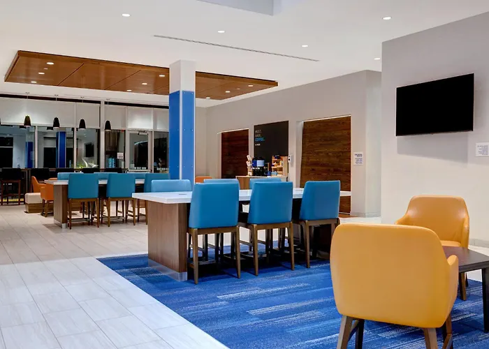 Holiday Inn Express & Suites - Glendale Downtown