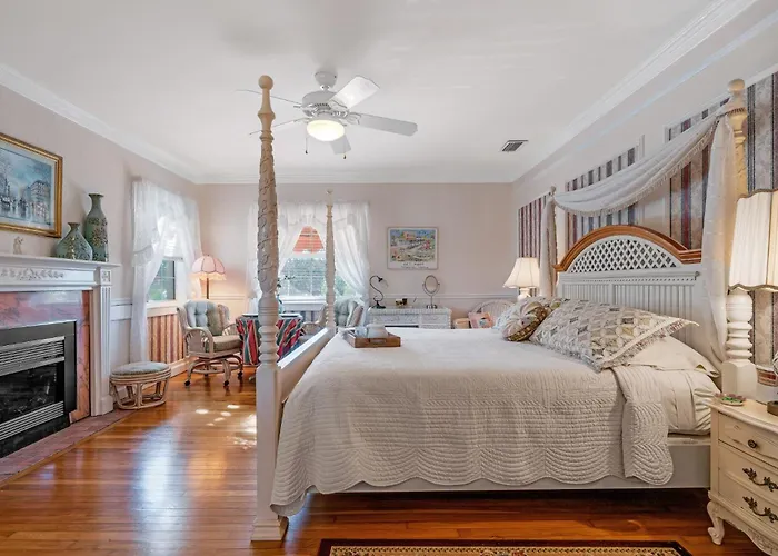 Banyan House Vacation Rentals