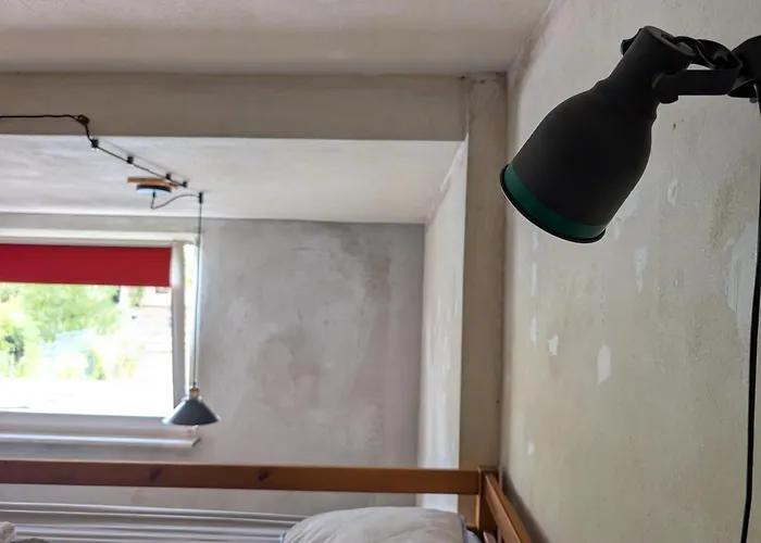 Monkey Factory - Mini Home-Stay Hostel