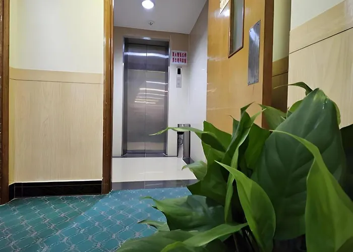 Man Va Hotel