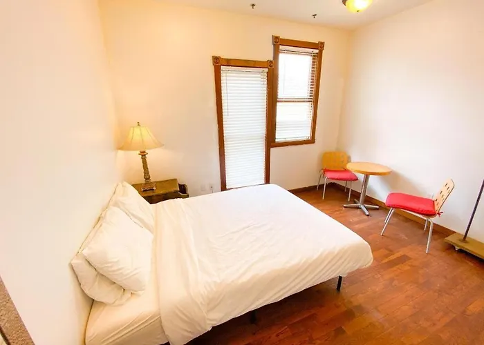 International Travelers House Downtown San Diego - Adults Only