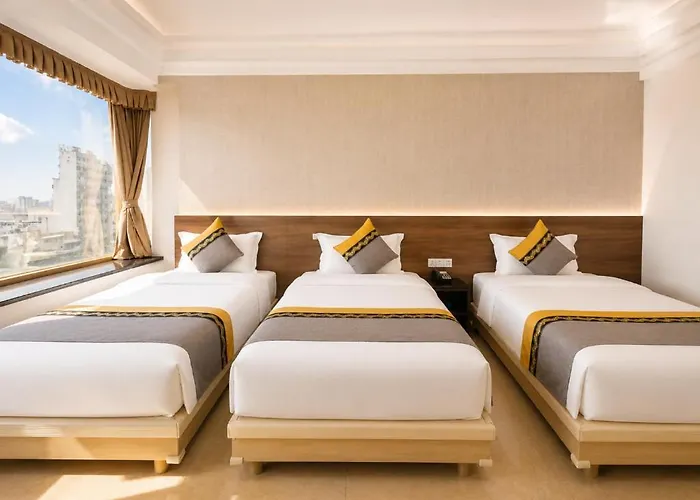 Grand Harbour Hotel