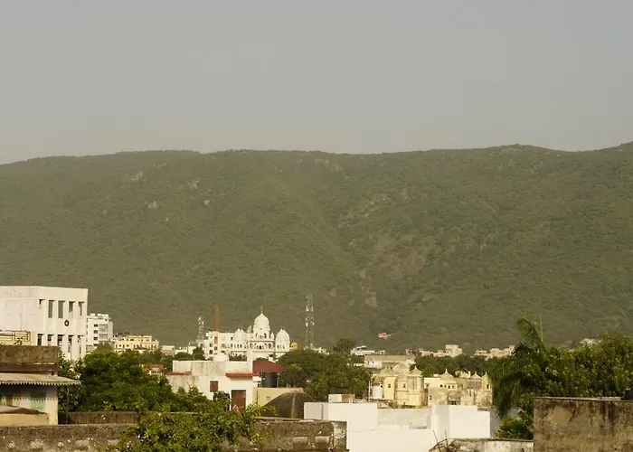 Vyom Hostel