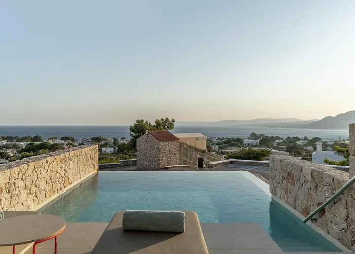 Pefkos Beach hotel&suites