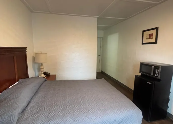 Martin House Motel