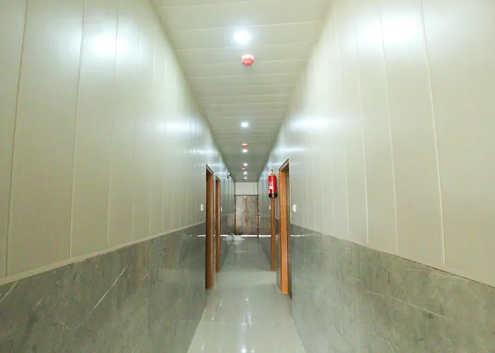 Virat Shree Palace 2Km From Prem Mandir, Vrindavan