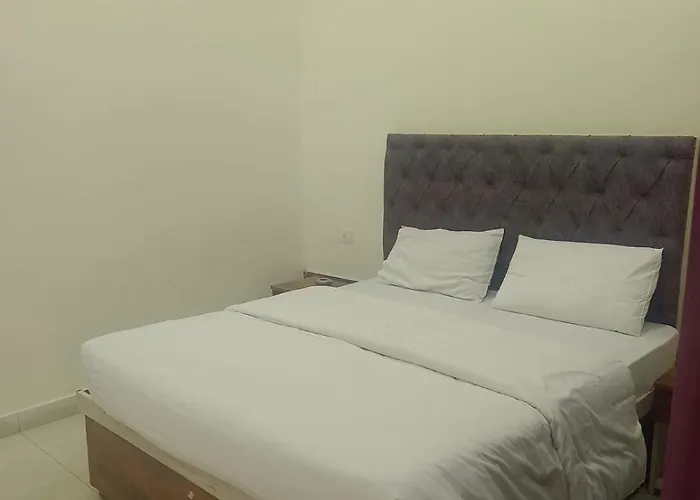 Grand Pahadi Tadka