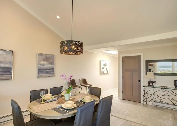 3930 Bella Casa