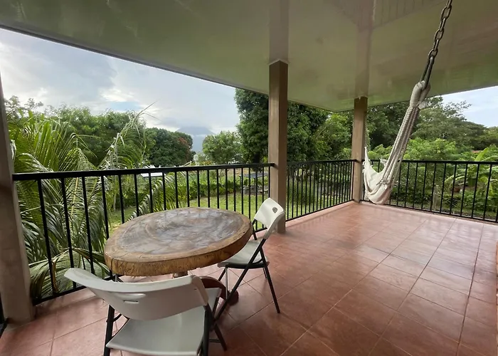 Parrot Bungalow - Shared Kitchen - Valle De Volcanes - Playa Peru