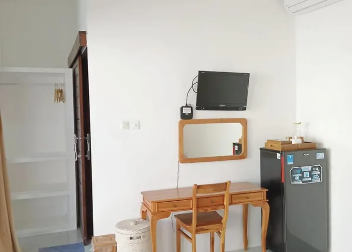 Double D Guest House & Villa