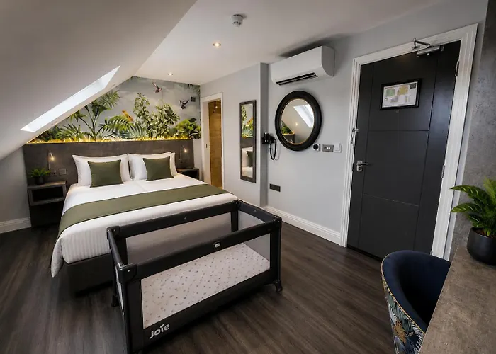 Vivatar Heathrow Hotel