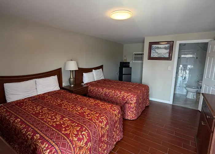 Fairway Inn