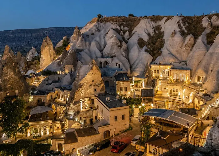 Elite Cave Suites