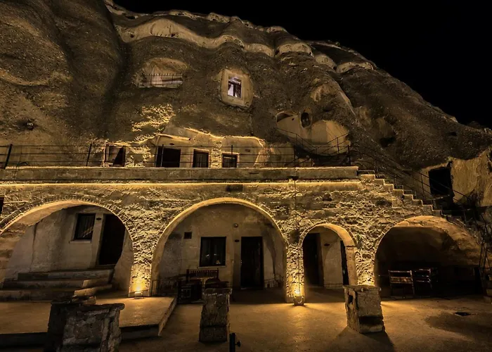 Elite Cave Suites