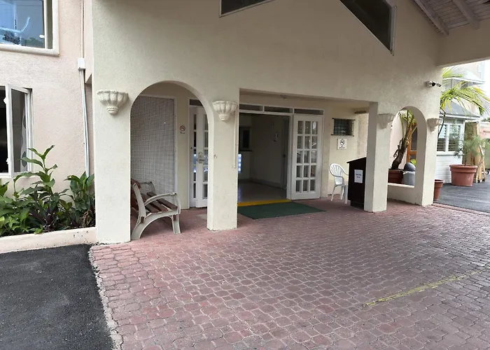 Sunbay Hotel- Daily Breakfast & Beach Access Included
