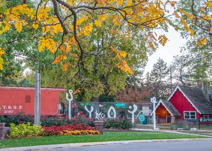 Days Inn By Wyndham Topeka
