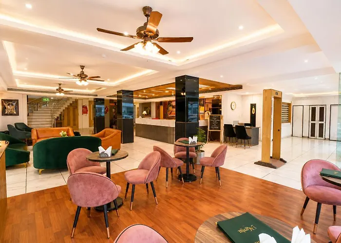 Hotel Krishna Deluxe-By Rcg Hotels Near New Delhi Train Station