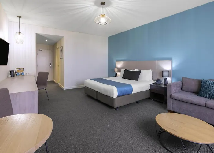 Mantra Melbourne Melton