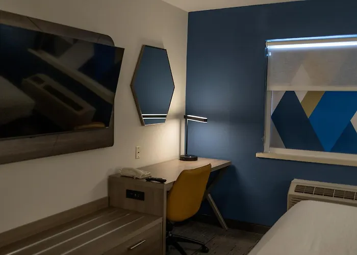 Holiday Inn Express Hotel & Suites Torrington By Ihg