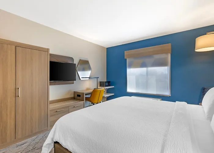 Holiday Inn Express & Suites Douglas By Ihg
