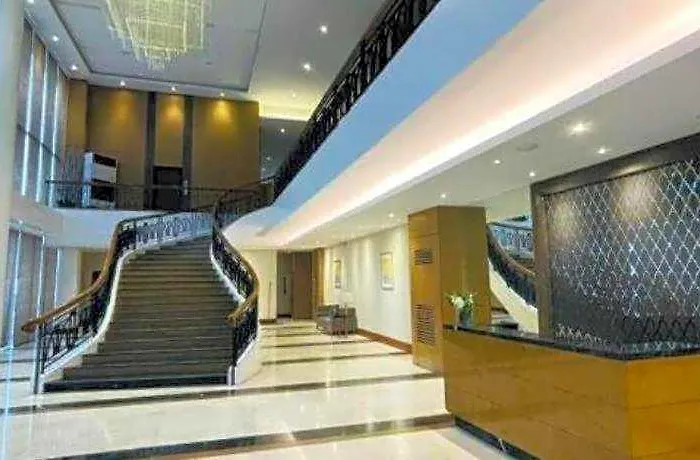 Grand Astoria Hotel