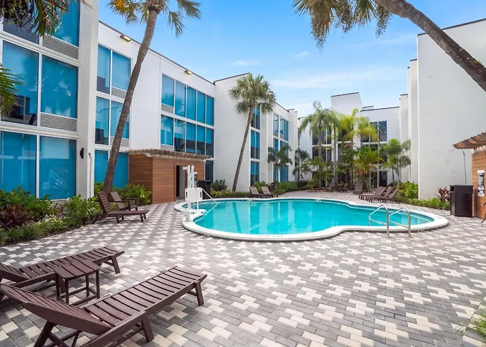 Tropical Palms Hotel