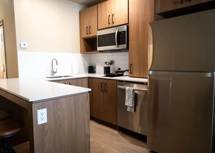 Best Western Plus Dartmouth Hotel & Suites