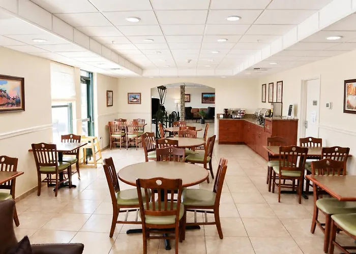 Boothill Inn And Suites