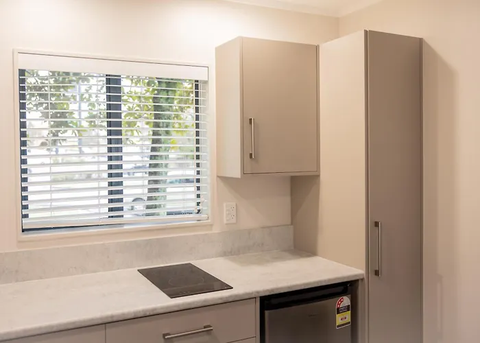 Aubyn Court Spa Motel
