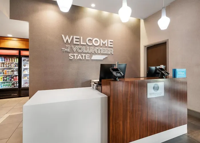 Hampton Inn By Hilton Nashville Airport Century Place