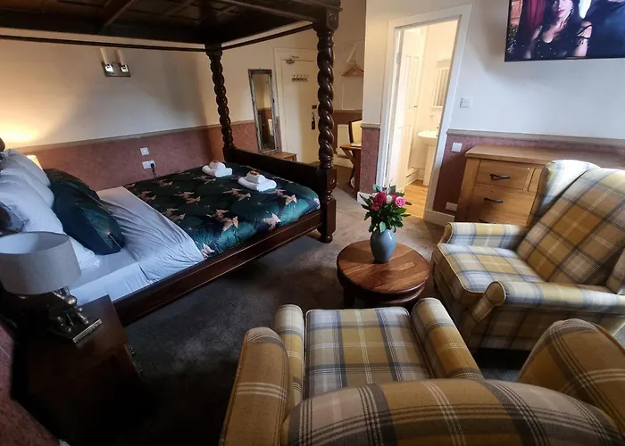 Roy Bridge Hotel